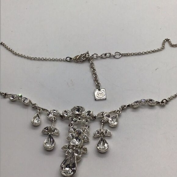 Statement Necklace Silver toned and clear stone (glass?) - Picture 6 of 6